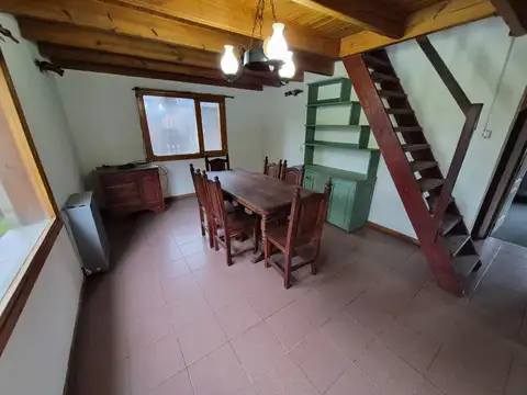 Casa en Alquiler con 1 cochera