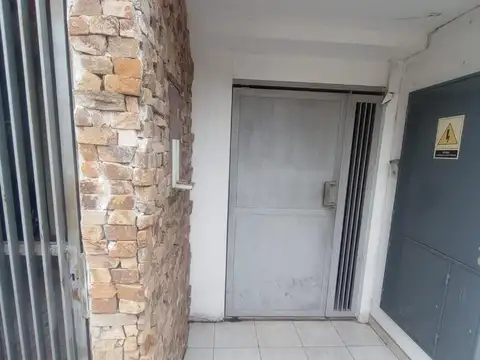   Monoambiente en Arroyito (French y Avellaneda)