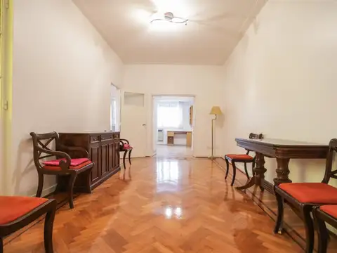 Impecable 3 dormitorios con balcon y terraza en Recoleta