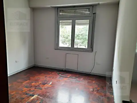 Departamento en Alquiler en Parque Patricios, $ 620.000