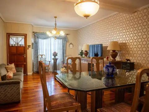 Depto Tipo Casa en Venta en Barrio Guemes, USD 137.000