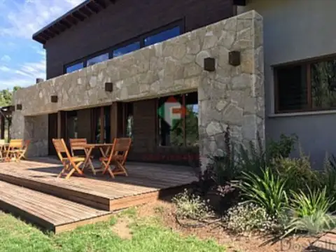 Terreno en Venta de 929,0 m2