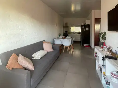 Casa en Alquiler con 1 cochera
