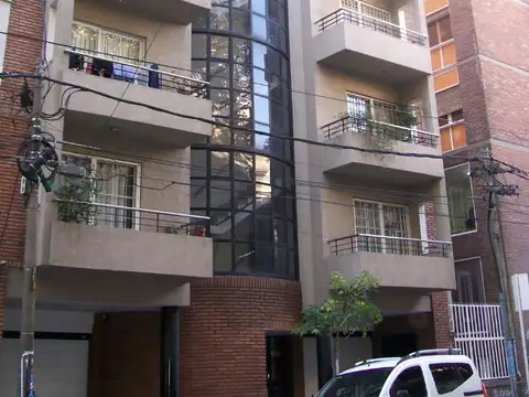 Buen Viaje 1000, Piso 6