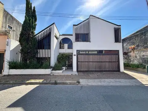 Casa de categoría en venta barrio sur- Santa Fe