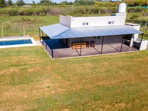 Venta Quinta con Pileta en CHACRAS DEL LAGO