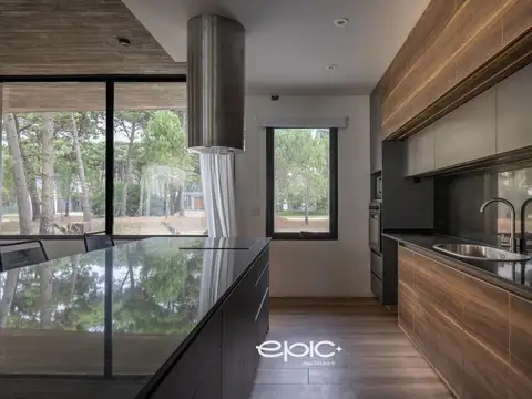 Casa en Alquiler Temporal en Pinamar, USD 4.000