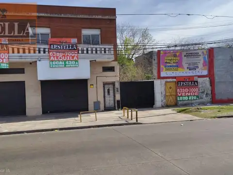 Local Doble con Deposito 430 m² - Oficinas - Baños y Vestuarios - Frente a Avenida - Moron