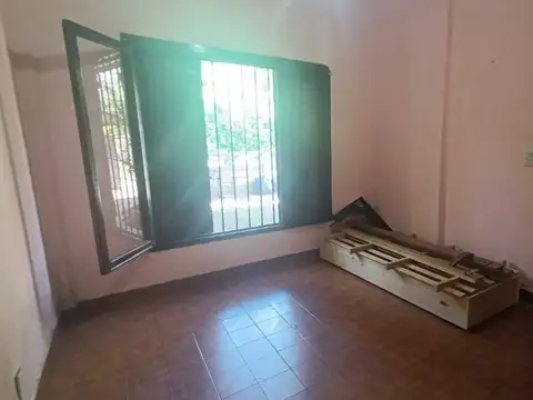 Casa 2 ambientes con 1 baño