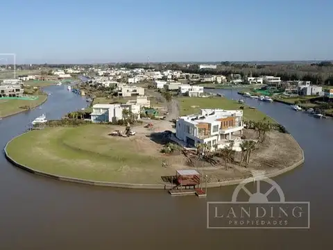 Terreno en Venta en Albanueva, USD 1.100.000