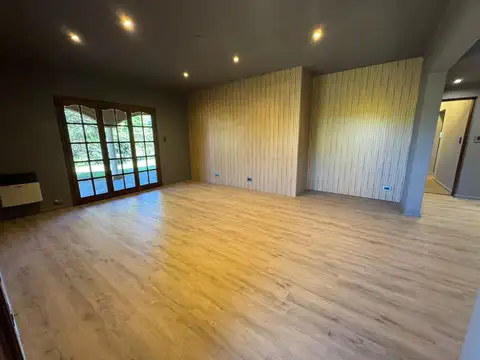 Casa 3 ambientes con 2 baños
