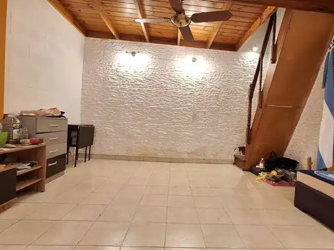 Depto Tipo Casa 3 ambientes con 1 baño