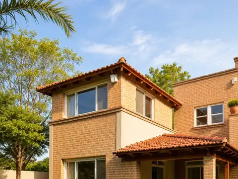 Casa 6 ambientes con 3 baños