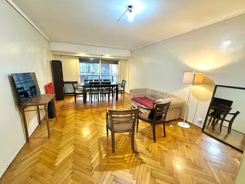 Luminoso Departamento 3 Ambientes + Dependencia de Servicio con Balcón y Baulera.