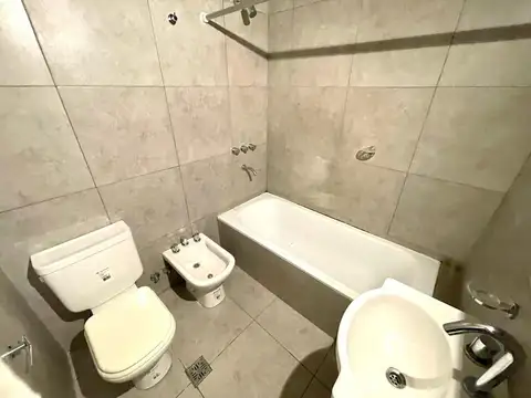 Departamento - Venta - Argentina, Mor?n - Ayacucho  400