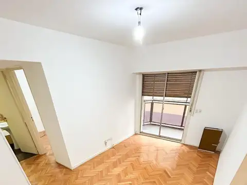 Departamento 2 ambientes  c/balcón doble y seguridad 24 hs