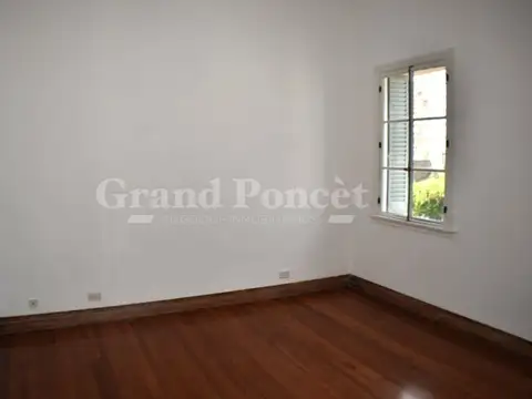 Alquiler -  Departamento 3 Ambientes con Balcón