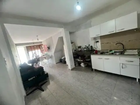 Depto Tipo Casa en Venta con 1 cocheras