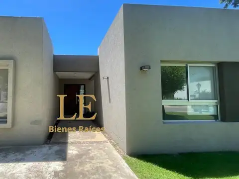 Casa en Alquiler en San Matias, USD 1.400