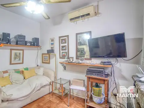 Casa PH en Venta de 3 Ambientes con Jardín en Martinez