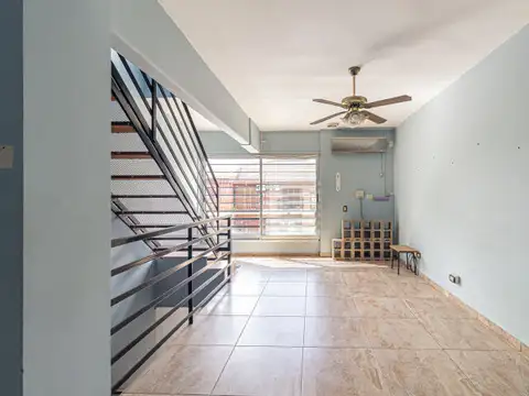 Depto Tipo Casa en Venta en Villa Pueyrredon, USD 185.000