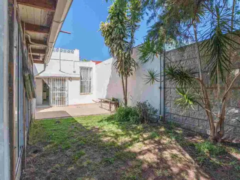 Depto Tipo Casa en Venta al Este