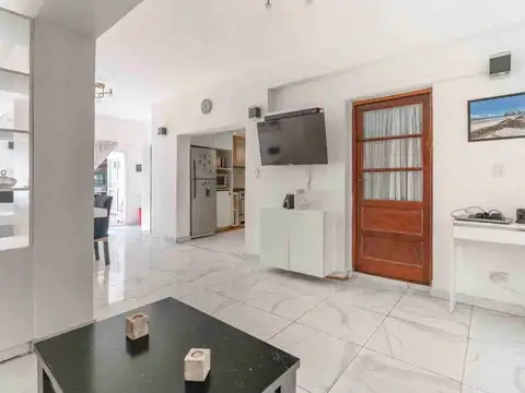 Depto Tipo Casa 4 ambientes con 2 baños