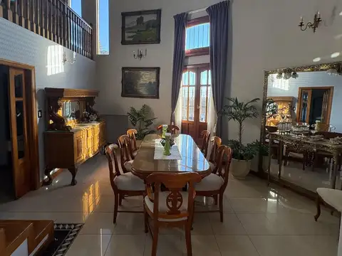 VENTA CASA  C/QUINCHO Y PILETA - SAN LUIS