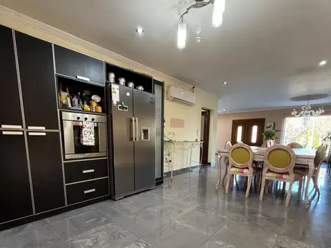 Casa en Alquiler de 3 dormitorios