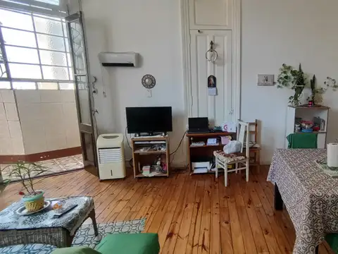 Depto Tipo Casa 5 ambientes con 2 baños