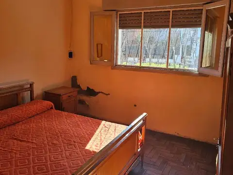 Casa con terraza propia! Ubicación estratégica.