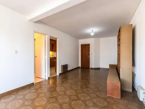 EN VENTA - DEPARTAMENTO 3 DORMITORIOS Y COCINA SEPARADA -BARRIO  LOURDES