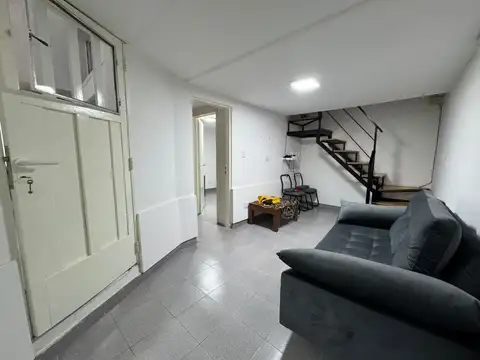 Depto Tipo Casa en Venta de 5 ambientes