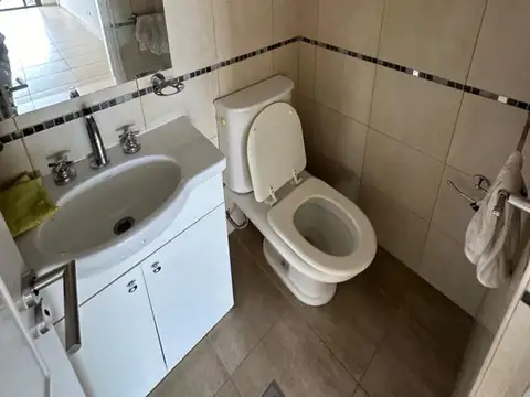 VENTA de departamento 3 dor. terraza propia y cocher