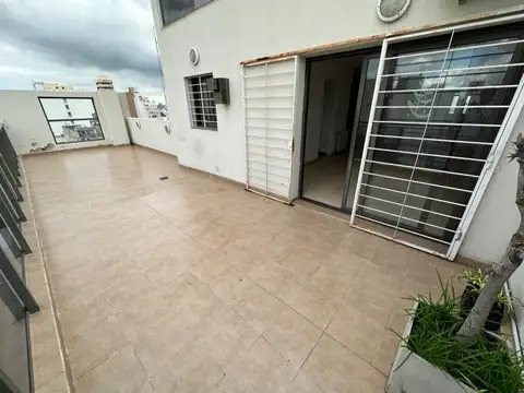 VENTA de departamento 3 dor. terraza propia y cocher