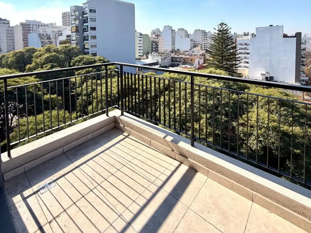 Valle 500, Piso 8