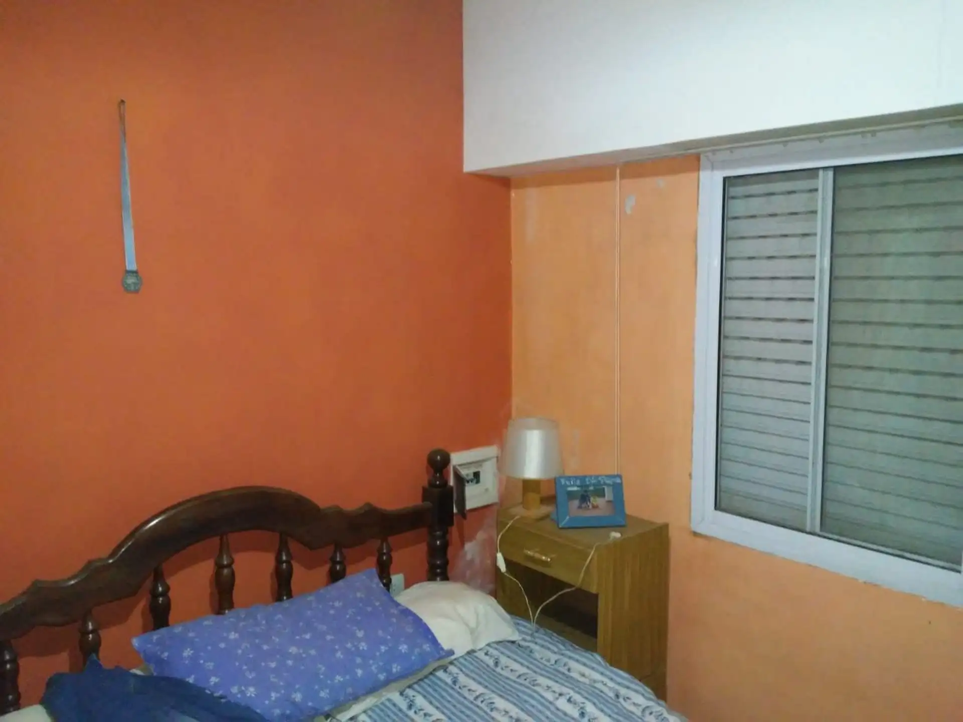 Casa 3 amb. + 3 departamentos - 25 de Mayo y Carrillo