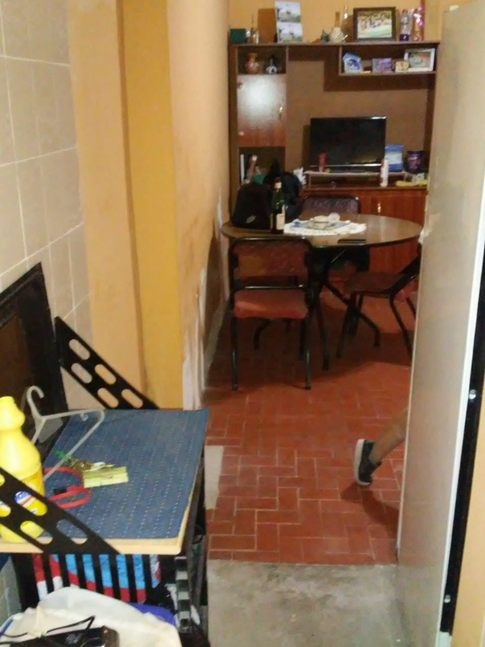 Casa 3 amb. + 3 departamentos - 25 de Mayo y Carrillo