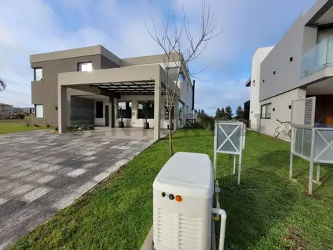 Casa en Venta de 5 dormitorios