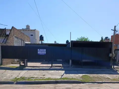 VENTA- CASA DE 4 AMBIENTES, GREGORIO DE LAFERRERE