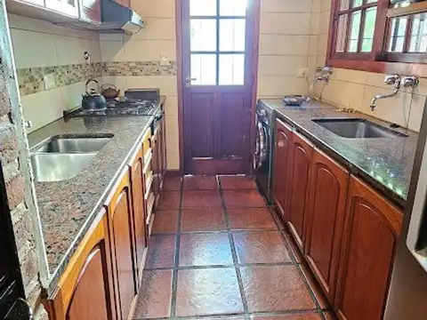 Depto Tipo Casa en Venta en Castelar Norte, USD 185.000