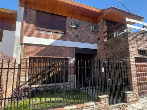 VENTA CASA 5 AMBIENTES EN FLORIDA MITRE
