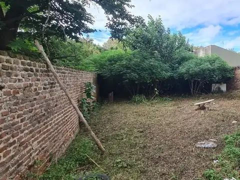 VENTA/CASA/ZONA CENTRICA/A REFACCIONAR