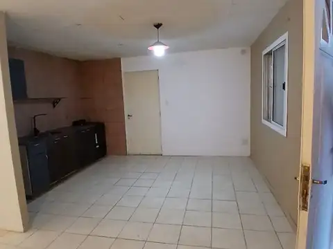 Venta de 2 casas de 4 y 2 ambientes, Centro, Pico Truncado