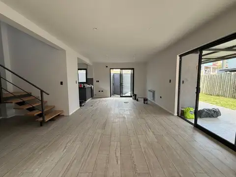 Casa en Alquiler en Arguello, $ 1.800.000