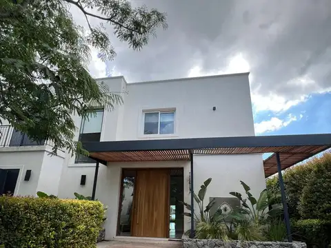 Casa en Alquiler Temporal de 5 dormitorios