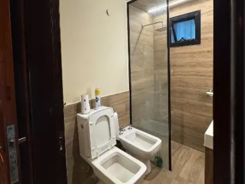 Casa 6 ambientes con 3 baños