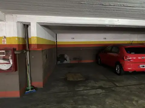Cochera Fija y Cubierta en Palermo