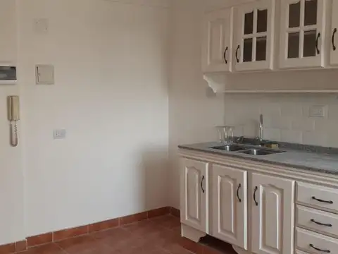 Floresta Alquiler Departamento 2 ambientes muy luminoso