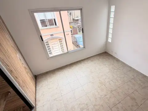 Casa en Alquiler con 1 cochera